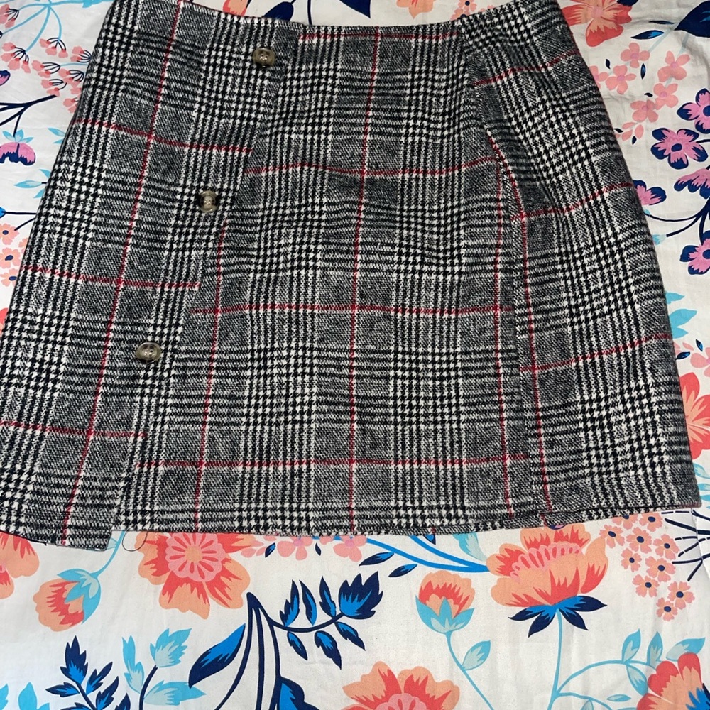 Tailored Plaid Midi Skirt in Black and Red